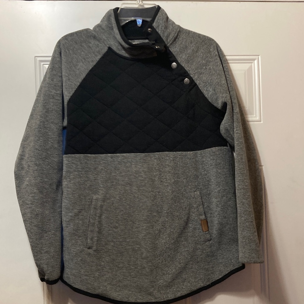 Gray and Black Quilted Pullover S